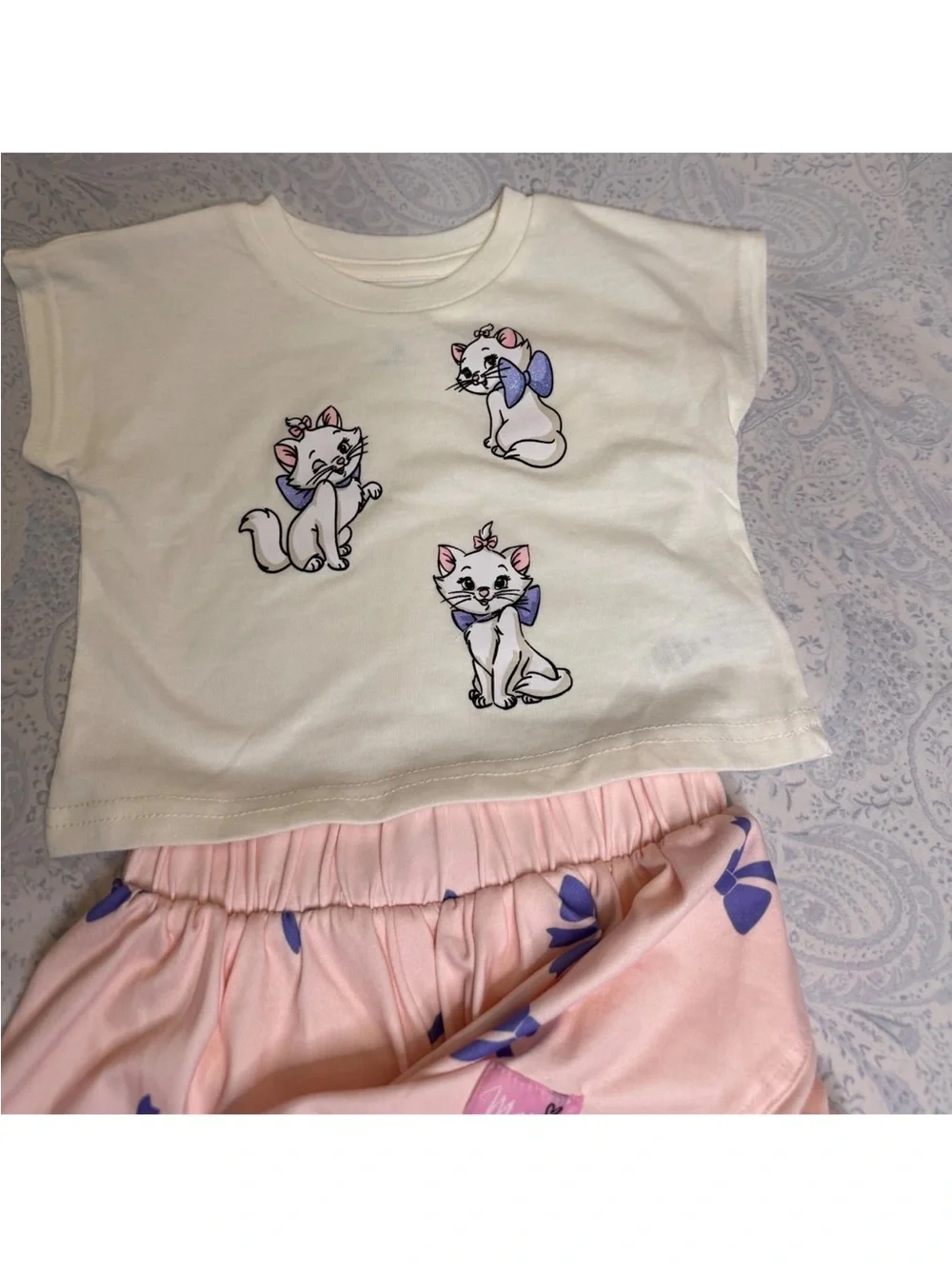 Disney The Aristocats Marie Cream Tee & Pink Bow Print Skort